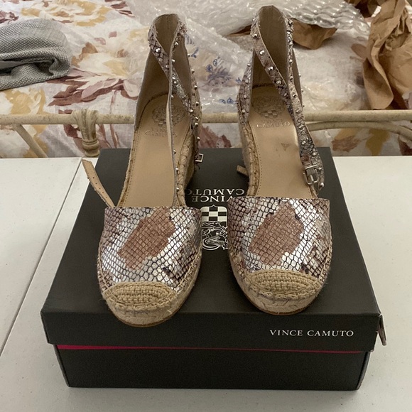 Vince Camuto Shoes - SOLD